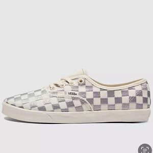 Vans Embroidered Silver and White Checkered Shoes
✨Never worn✨
